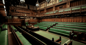 英国国会议员斯科特-本顿在博彩事件后被停职